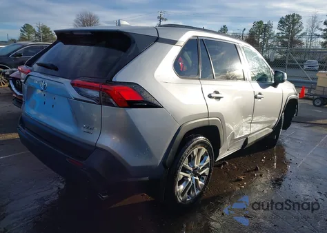 2021 Toyota Rav4 Xle Premium z USA, uszkodzony, nr VIN 2T3A1RFVXMC182690